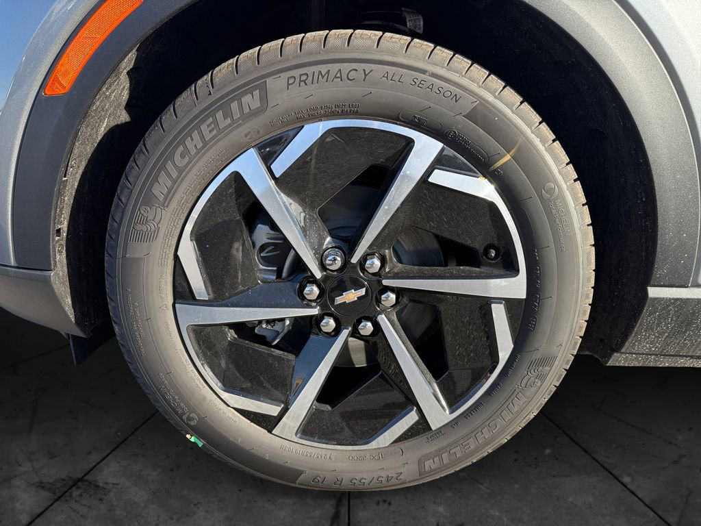 New 2026 Chevrolet Equinox EV LT image 14