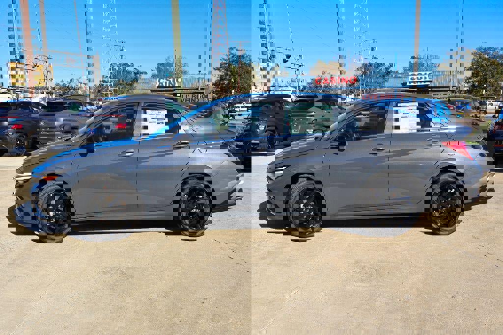 New 2026 Hyundai Elantra SEL Sport Premium image 28