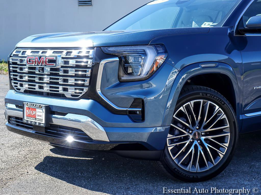 Used 2026 GMC Terrain Denali AWD/4WD image 3