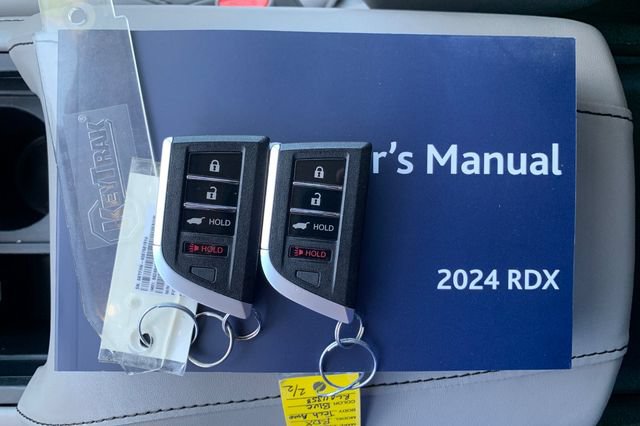Used 2024 Acura RDX w/ Technology Package AWD/4WD image 10