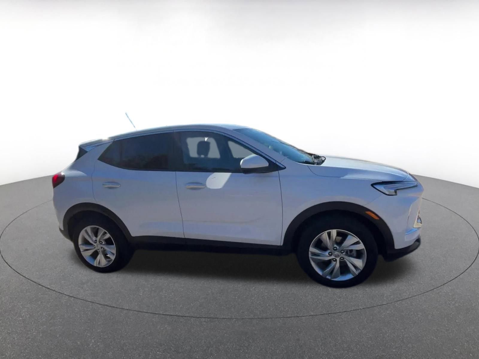 Used 2025 Buick Encore GX Preferred image 2