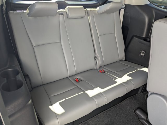 Used 2023 Toyota Highlander XLE image 15