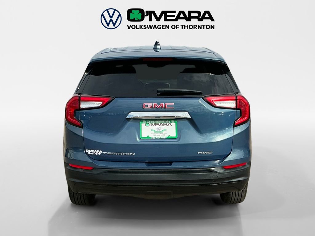 Used 2024 GMC Terrain SLE image 4