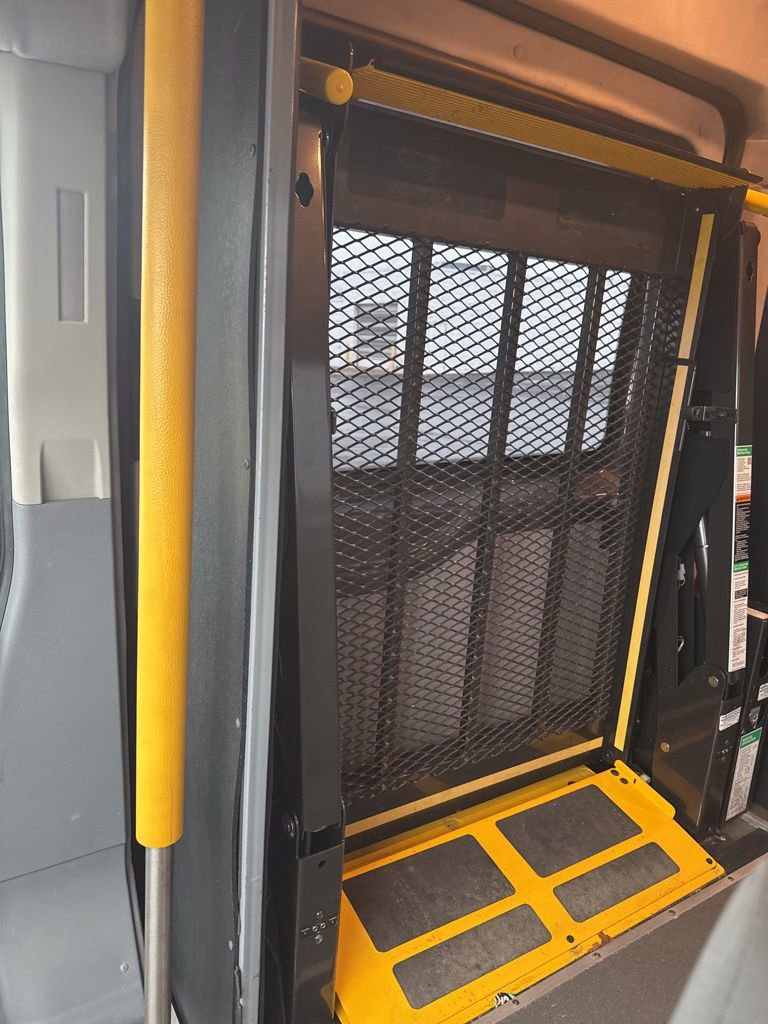 Used 2015 Ford Transit 250 Base image 3