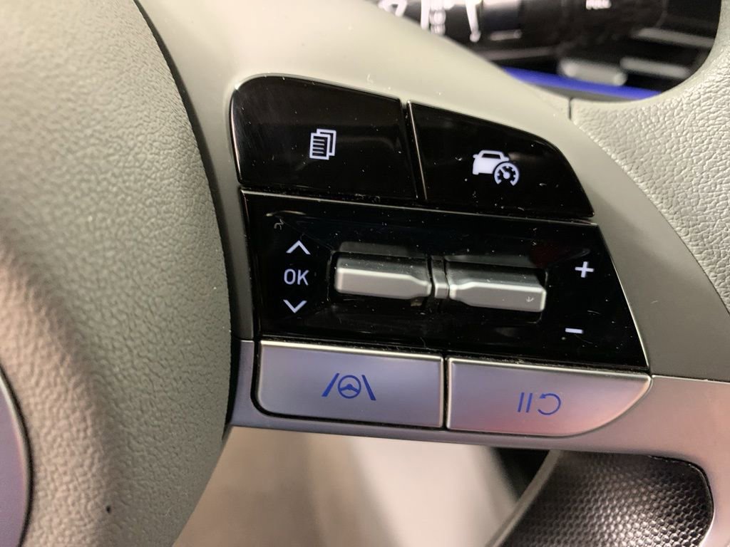 Used 2024 Hyundai Elantra SEL image 22