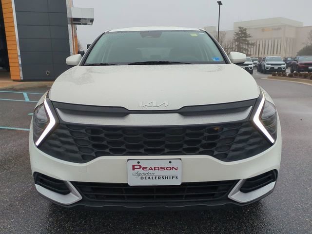 Used 2024 Kia Sportage LX image 9