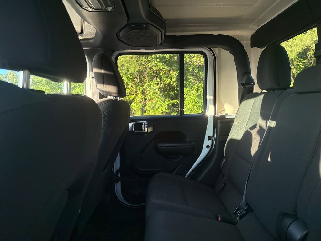 Used 2020 Jeep Gladiator Sport w/ Quick Order Package 24S image 13