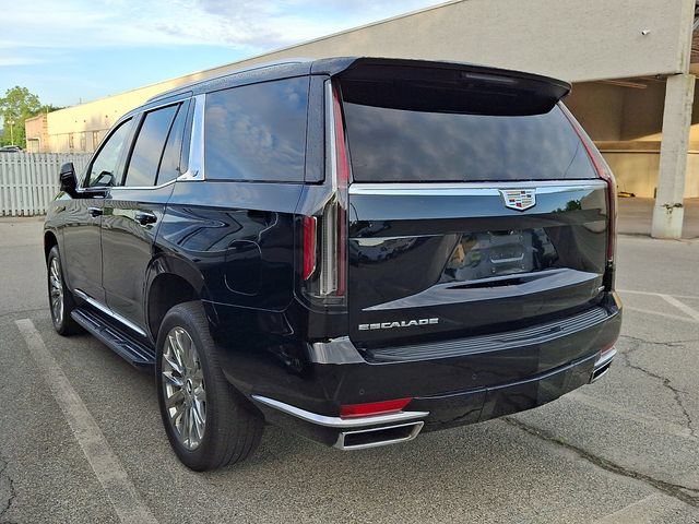 Used 2022 Cadillac Escalade Premium Luxury AWD/4WD image 4
