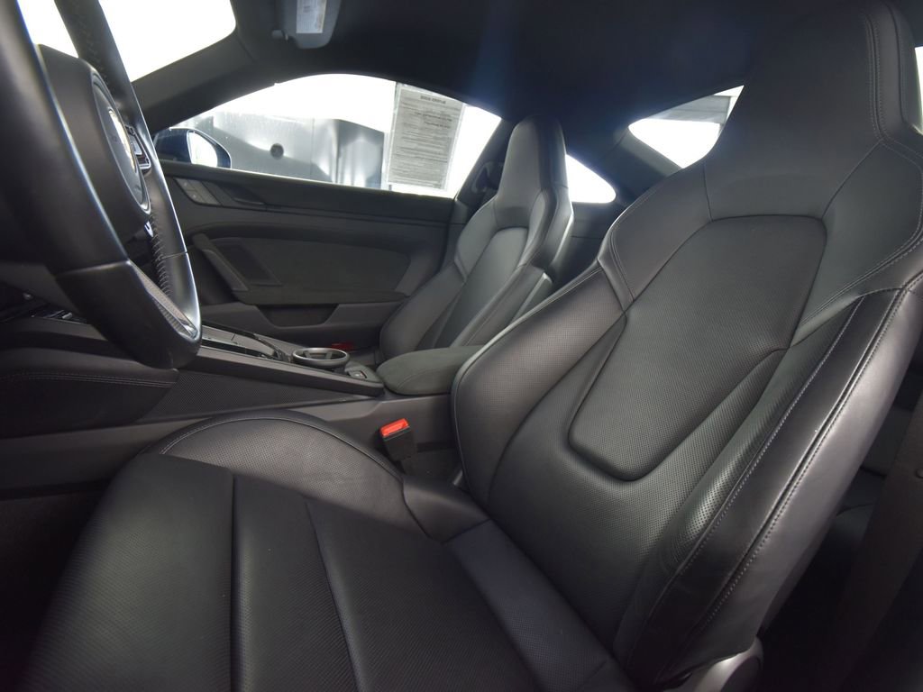 Used 2024 Porsche 911 Carrera GTS image 5