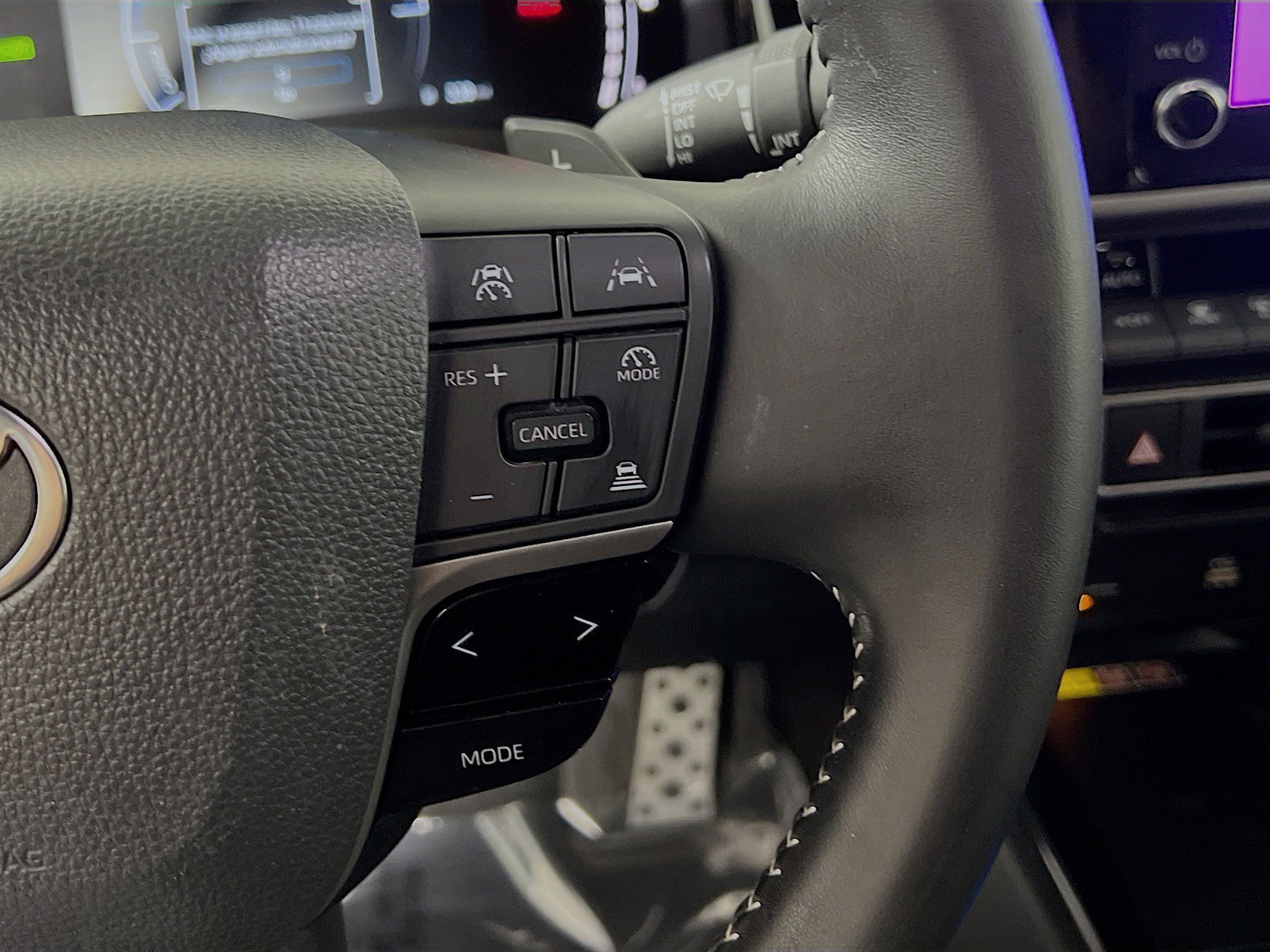 Used 2025 Toyota Camry SE image 20