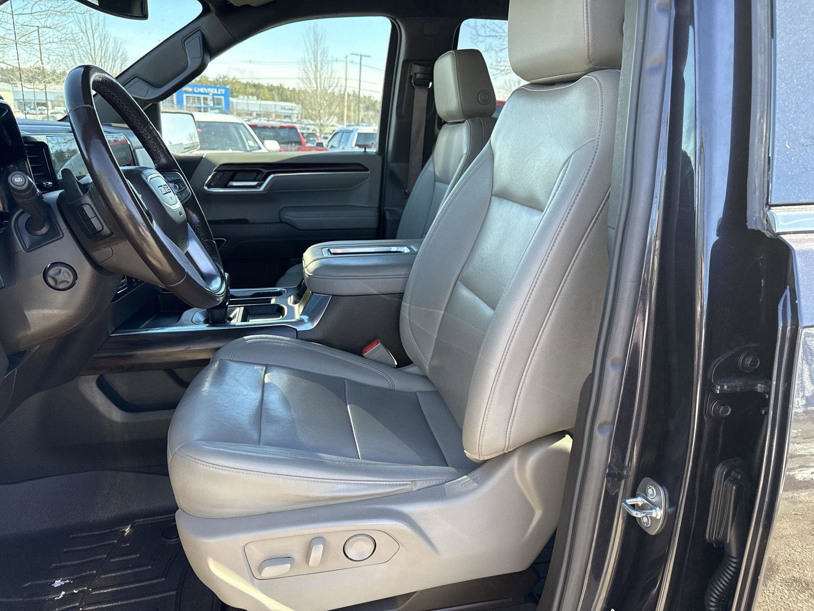 Used 2022 GMC Sierra 1500 SLT w/ SLT Premium Package image 14