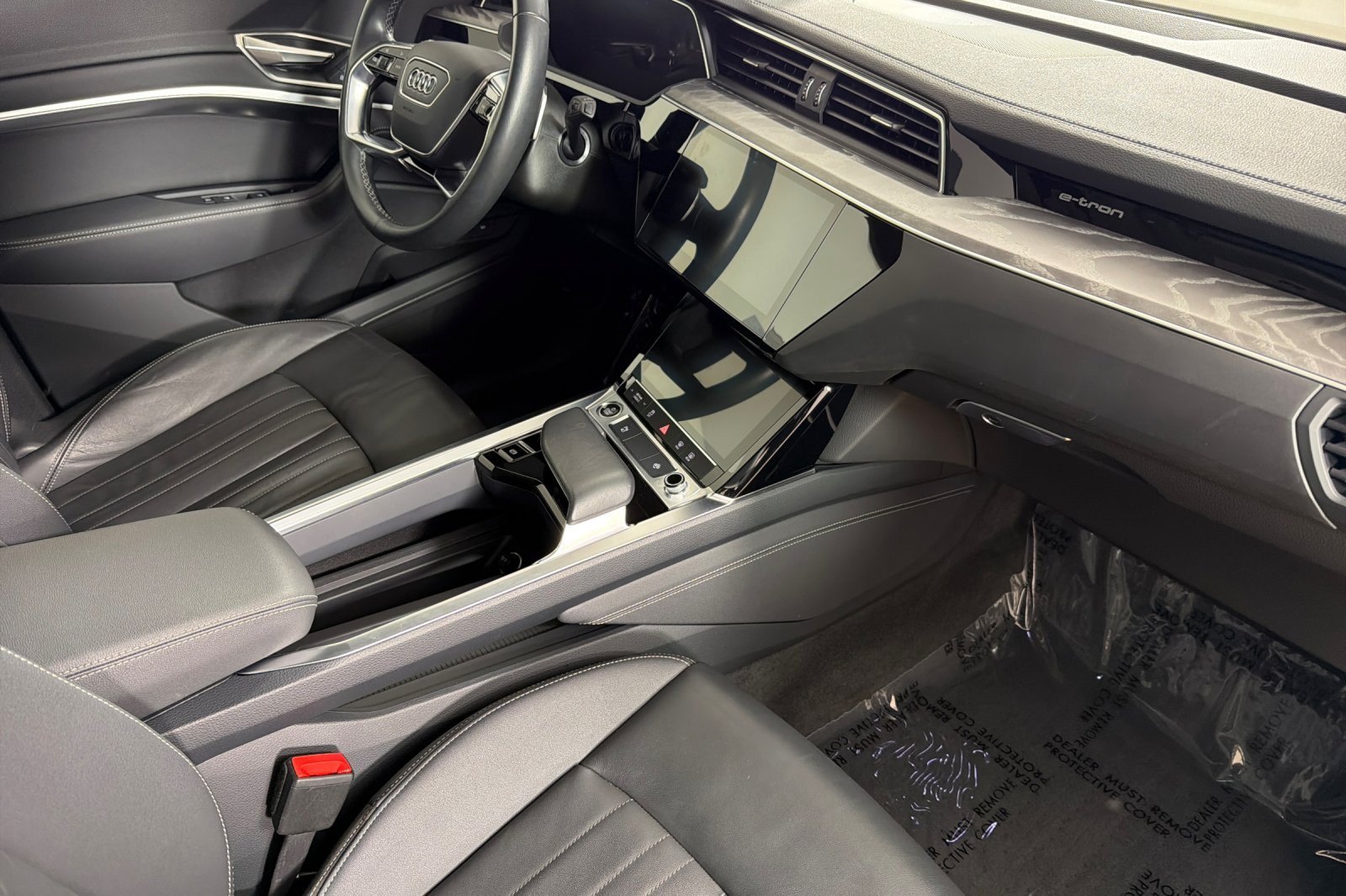 Used 2024 Audi Q8 e-tron Premium AWD/4WD image 15
