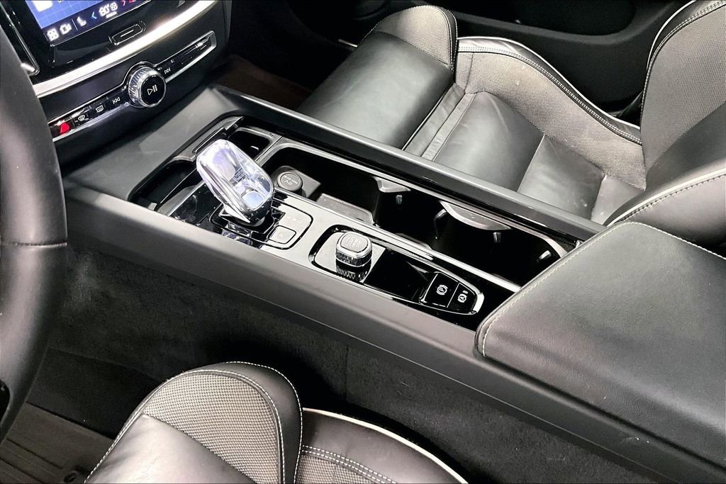 Used 2024 Volvo S60 B5 Plus w/ Protection Package Premier image 16