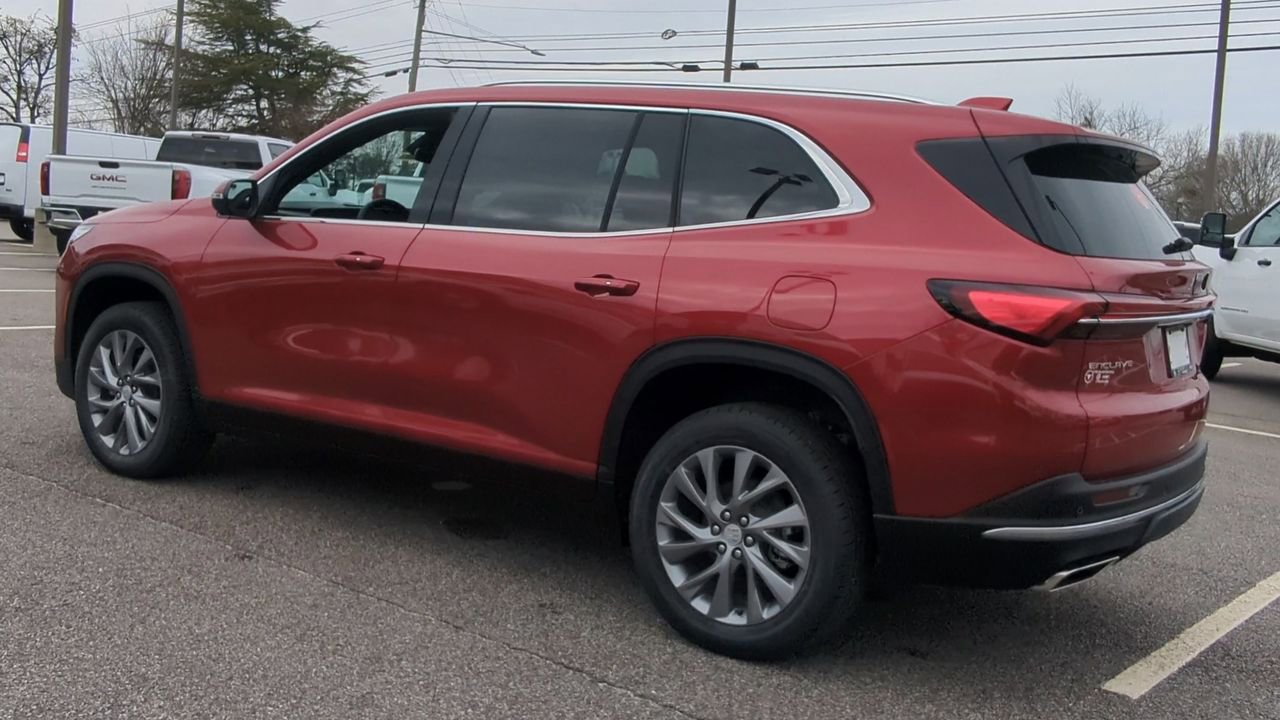 Used 2025 Buick Enclave Preferred w/ Power Package image 6