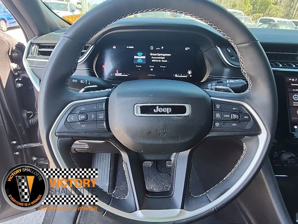 Used 2023 Jeep Grand Cherokee Altitude image 11