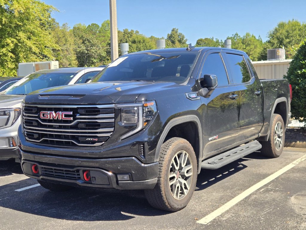 Used 2025 GMC Sierra 1500 AT4 w/ AT4 Premium Package AWD/4WD image 7
