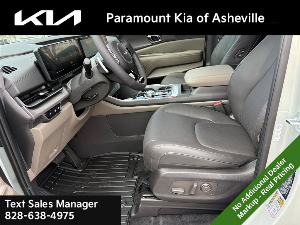 New 2026 Kia Carnival EX FWD image 18