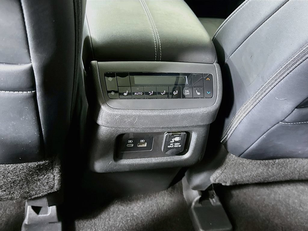 Used 2024 Nissan Pathfinder Platinum AWD/4WD image 30