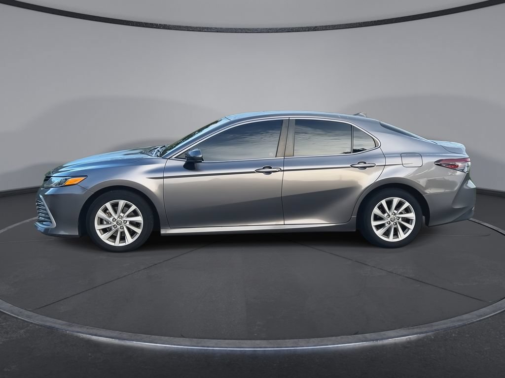 Used 2023 Toyota Camry LE FWD image 5