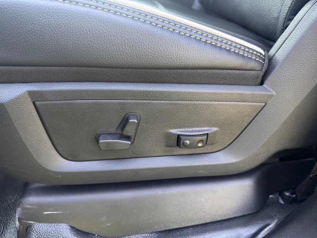 New 2026 RAM 5500 4x4 Crew Cab w/ Laramie Trim Package image 19