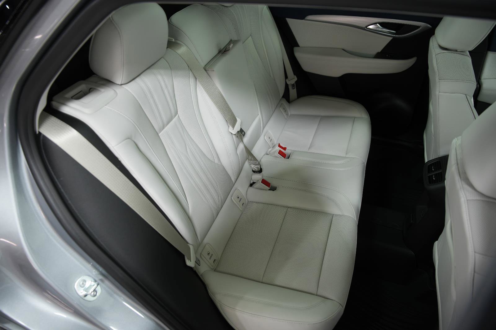 New 2026 Buick Envision Avenir image 17