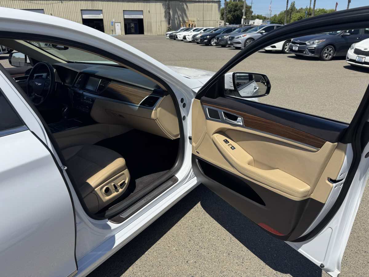 Used 2016 Hyundai Genesis 3.8 w/ Option Group 02 RWD image 16