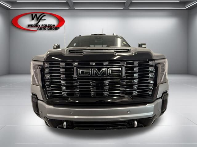 Used 2025 GMC Sierra 2500 Denali Ultimate AWD/4WD image 2