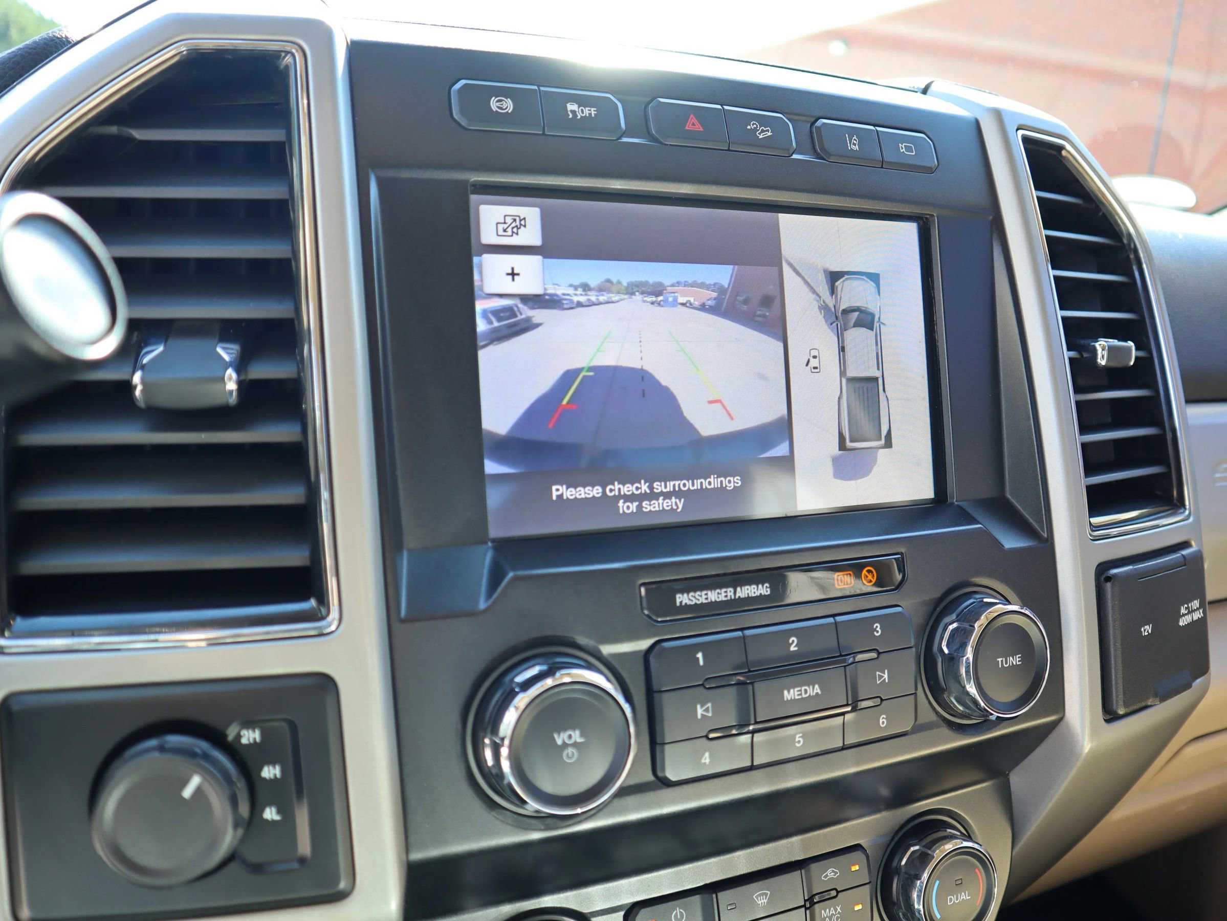 Used 2019 Ford F350 Lariat w/ Lariat Ultimate Package image 18