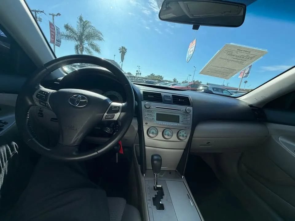 Used 2008 Toyota Camry SE FWD image 8