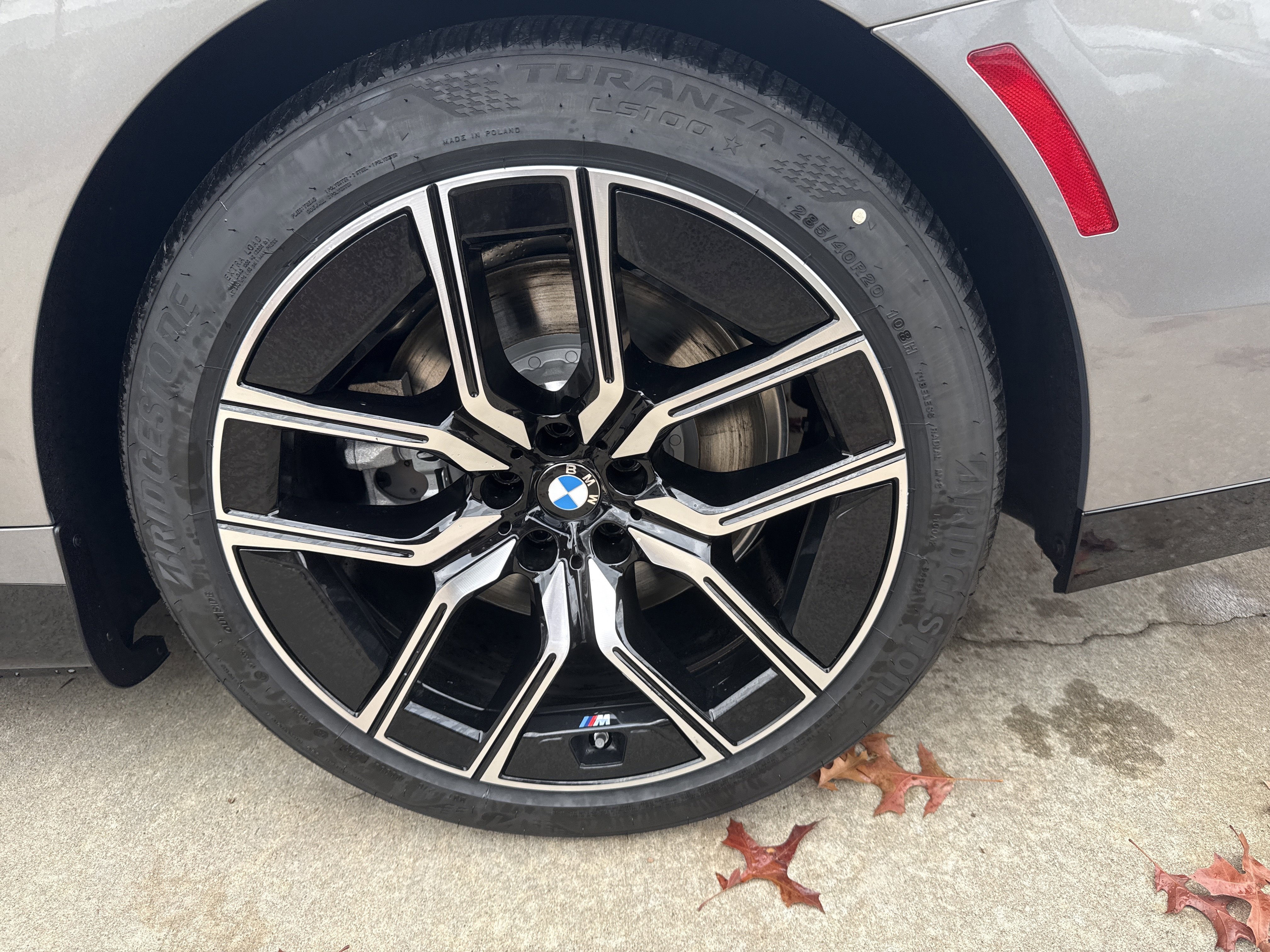 New 2026 BMW 750e xDrive AWD/4WD image 30