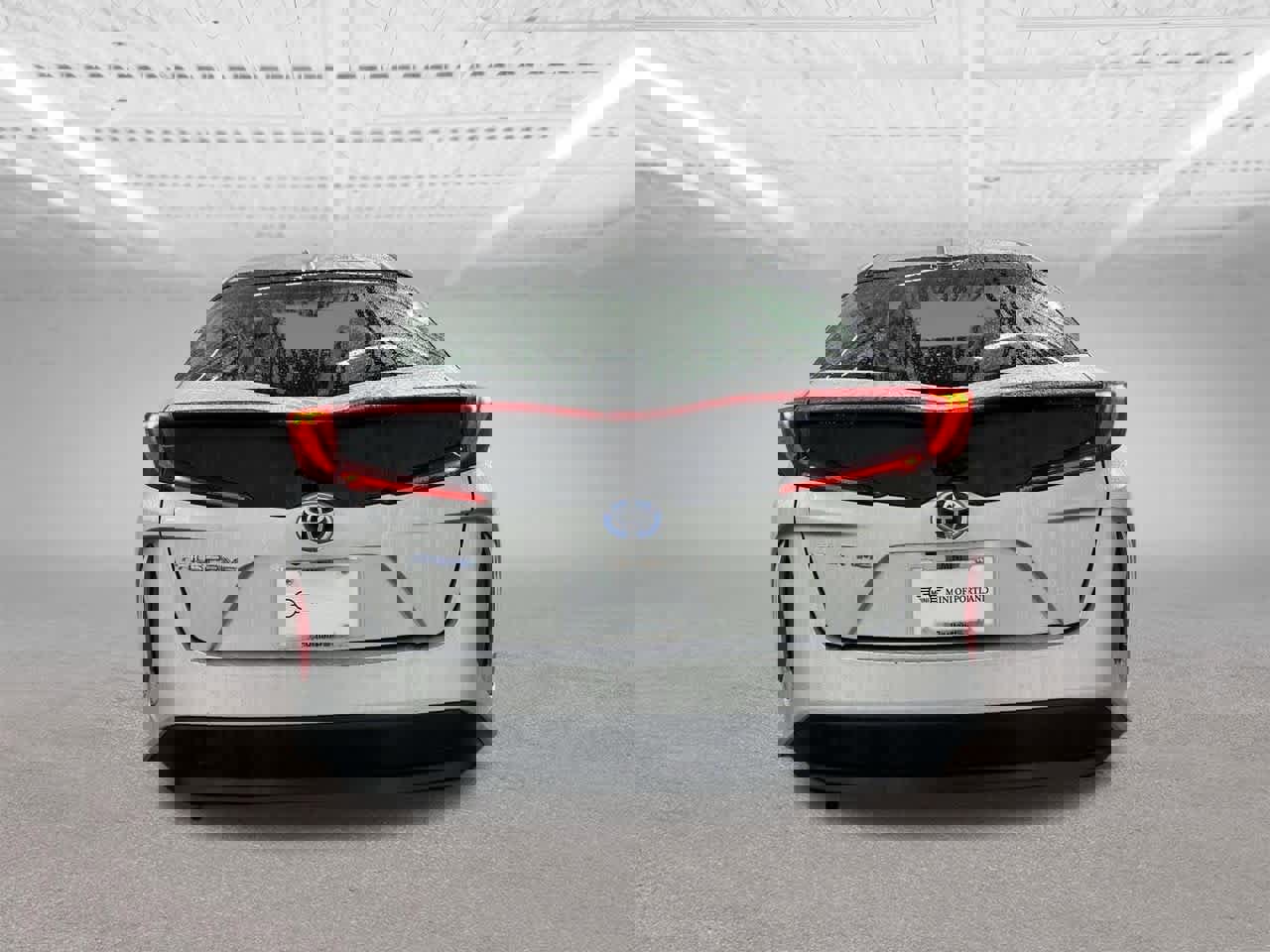 Used 2022 Toyota Prius Prime LE image 4