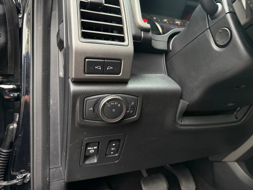 Used 2020 Ford F150 Raptor w/ Equipment Group 802A Luxury image 40