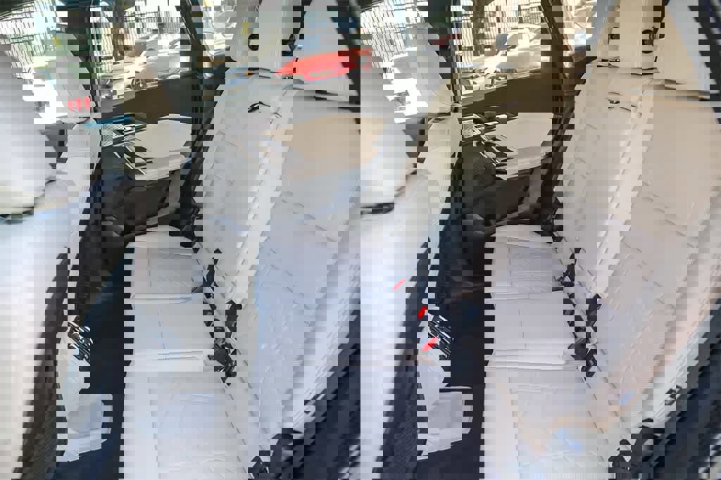 Used 2024 BMW X1 xDrive28i w/ Convenience Package image 16