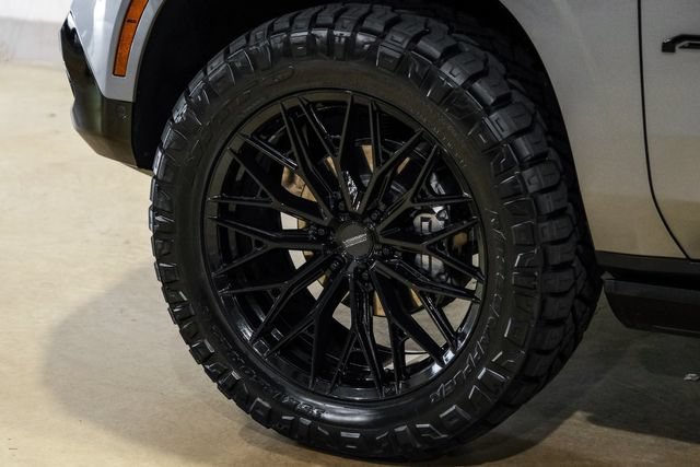 Used 2026 GMC Yukon AT4 w/ AT4 Premium Plus Package AWD/4WD image 22