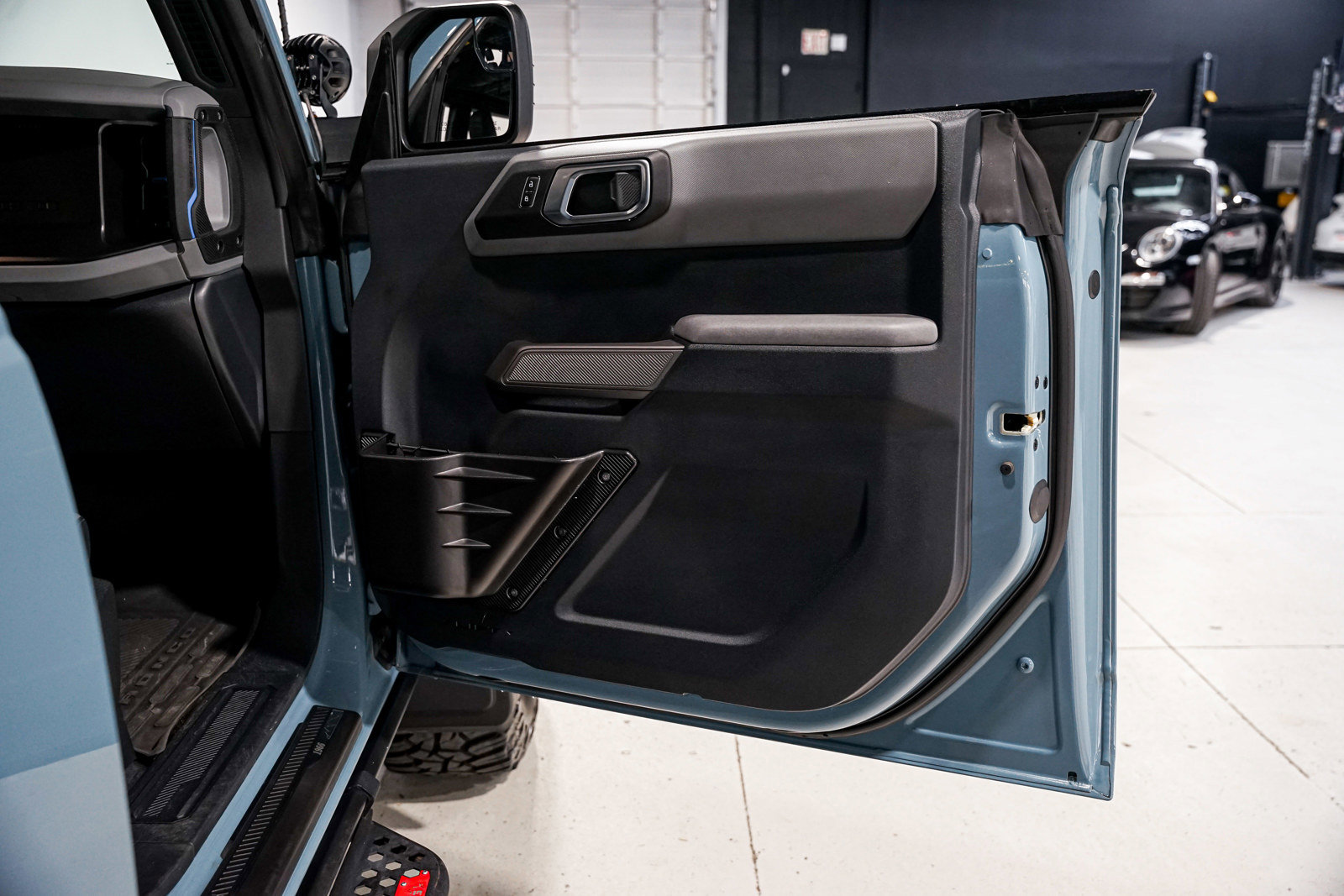 Used 2022 Ford Bronco Black Diamond image 26