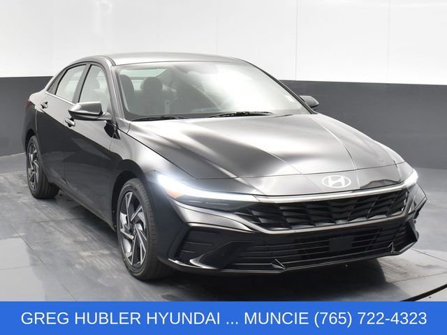Used 2025 Hyundai Elantra SEL FWD image 3
