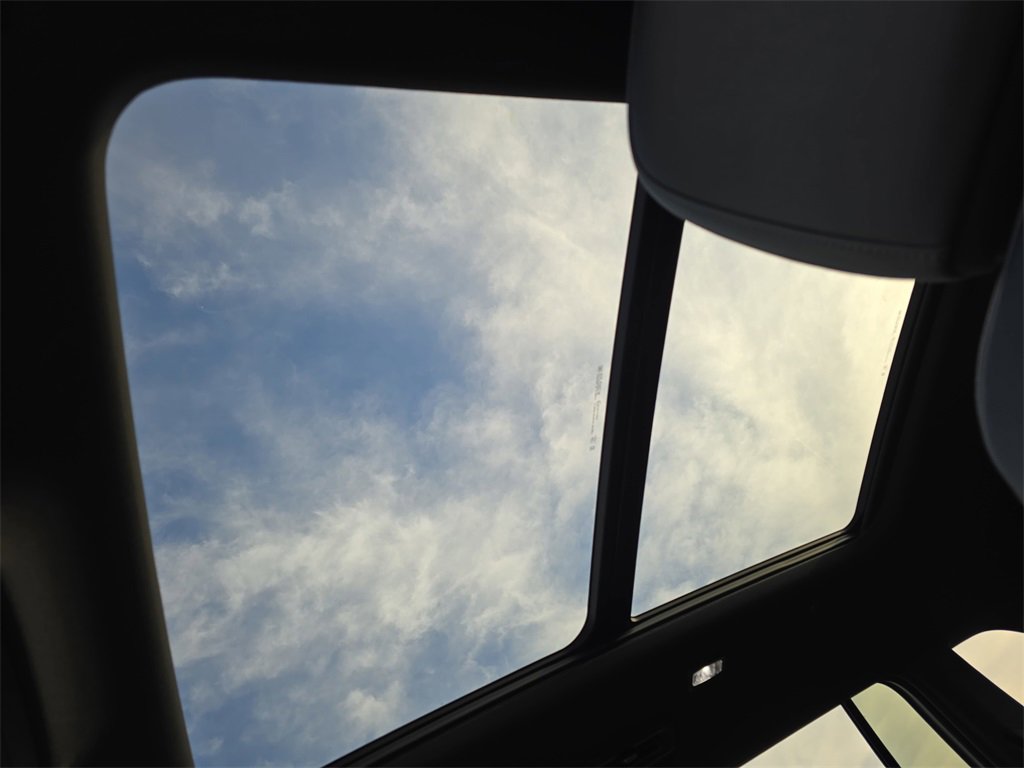 New 2026 GMC Acadia Elevation image 31