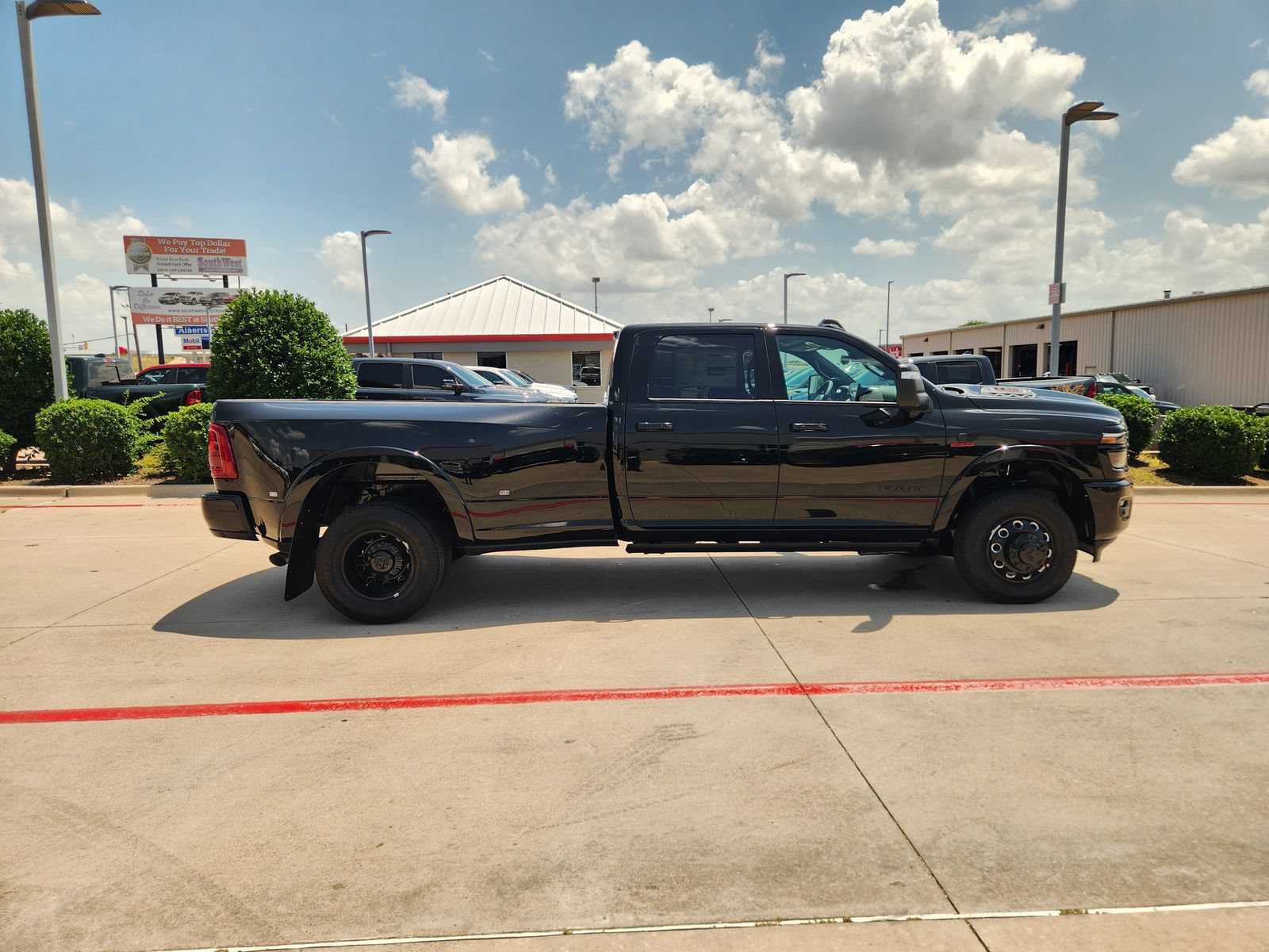 New 2026 RAM 3500 Limited AWD/4WD image 7