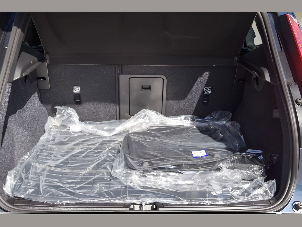 New 2026 Volvo XC40 B5 Ultra w/ Protection Package Premier image 31