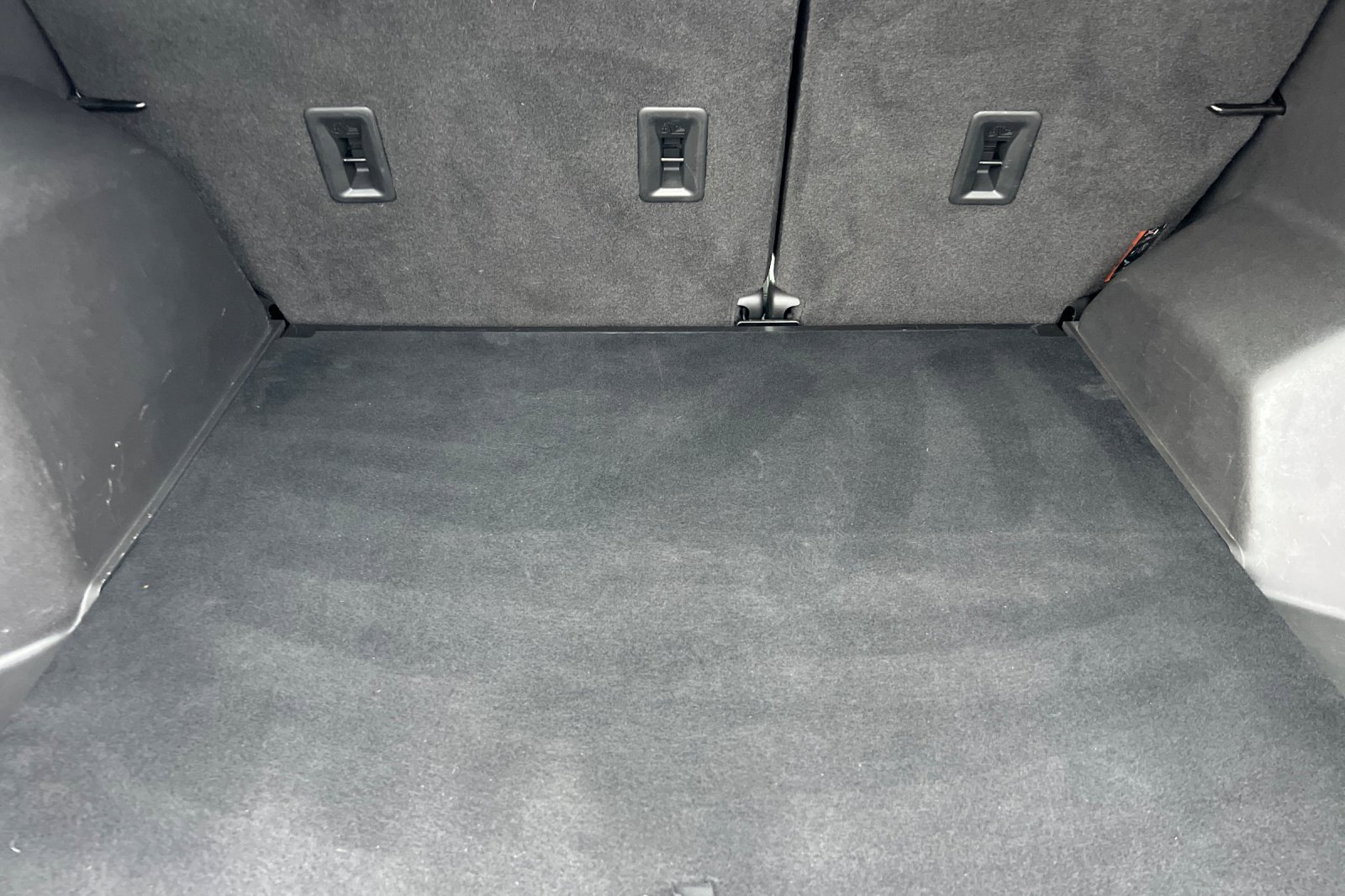 Used 2022 Chevrolet Equinox LS image 12