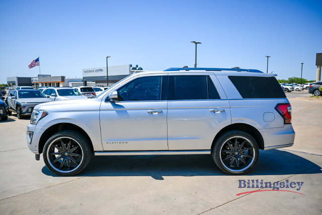 Used 2019 Ford Expedition Platinum AWD/4WD image 2