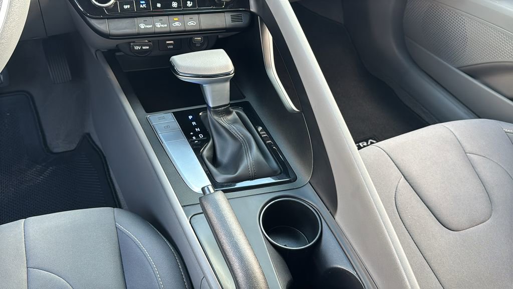 Used 2023 Hyundai Elantra SEL image 20