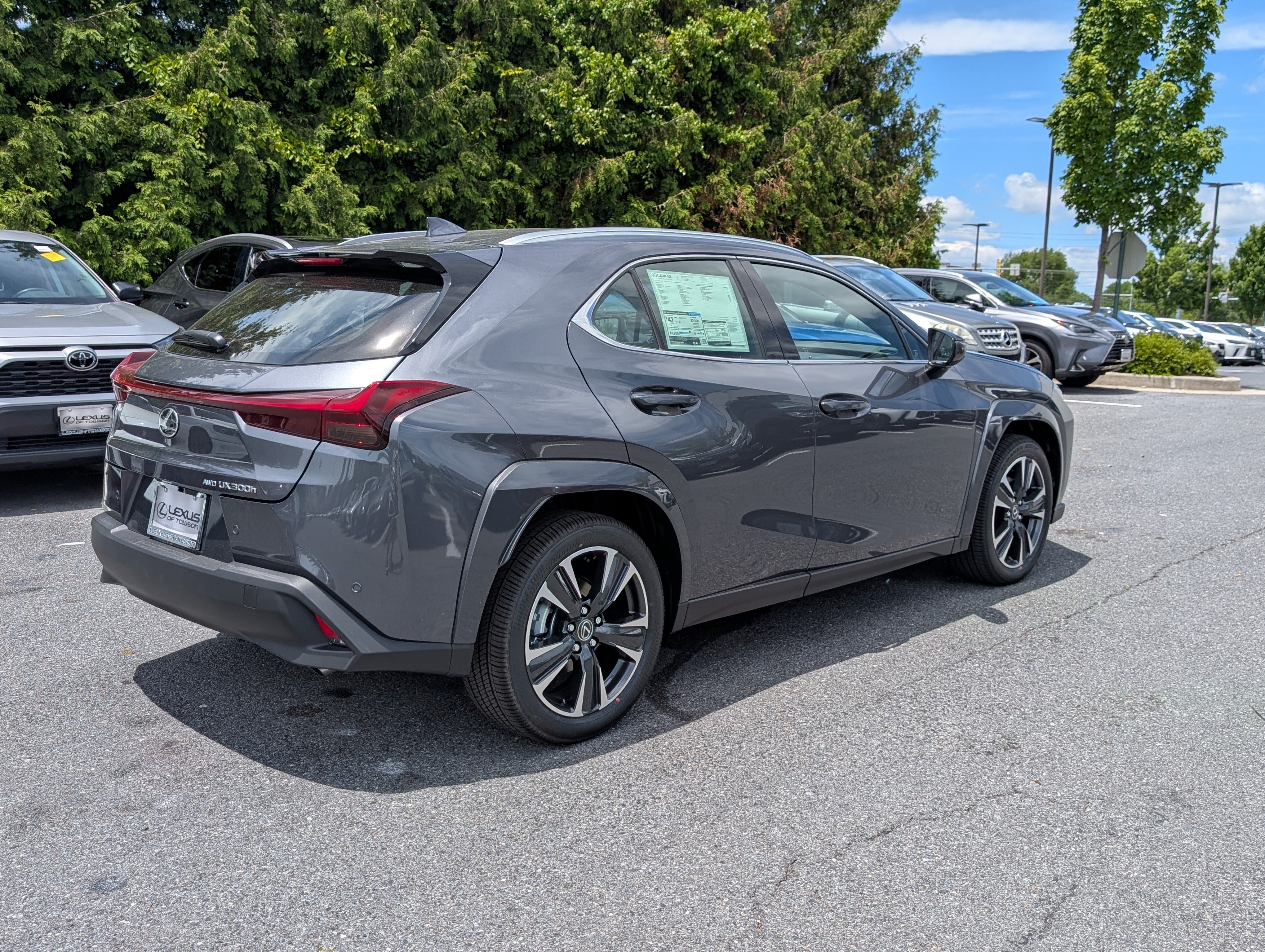 New 2026 Lexus UX 300h AWD image 2