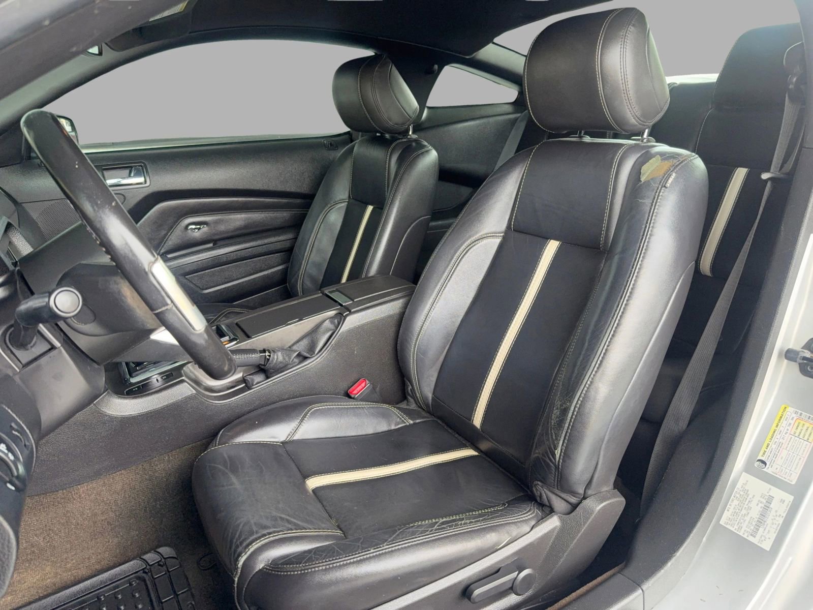 Used 2014 Ford Mustang GT Premium w/ Equipment Group 401A RWD image 14