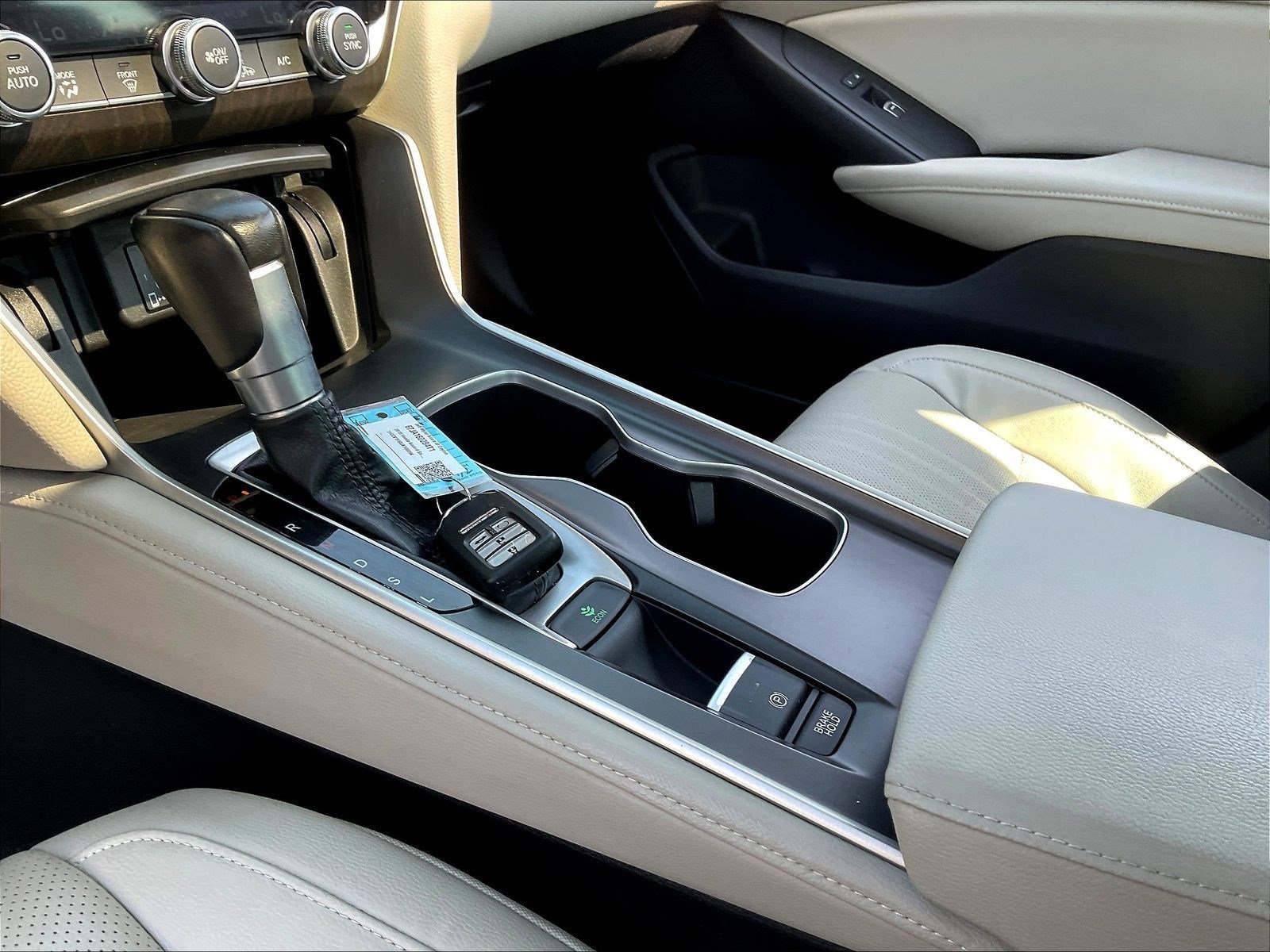 Used 2018 Honda Accord EX-L image 18