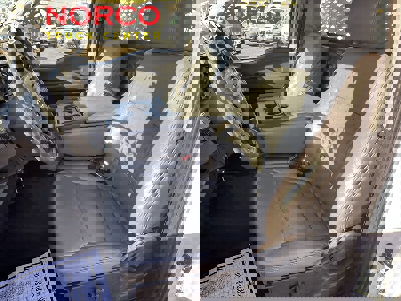 Used 2023 Ford F550 2WD Regular Cab Super Duty image 18