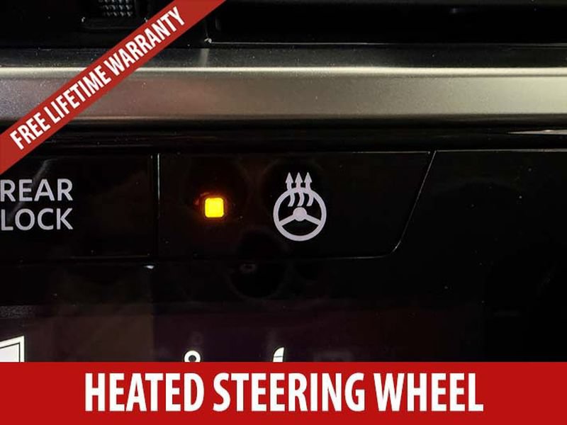 Used 2024 Nissan Pathfinder SL AWD/4WD image 18