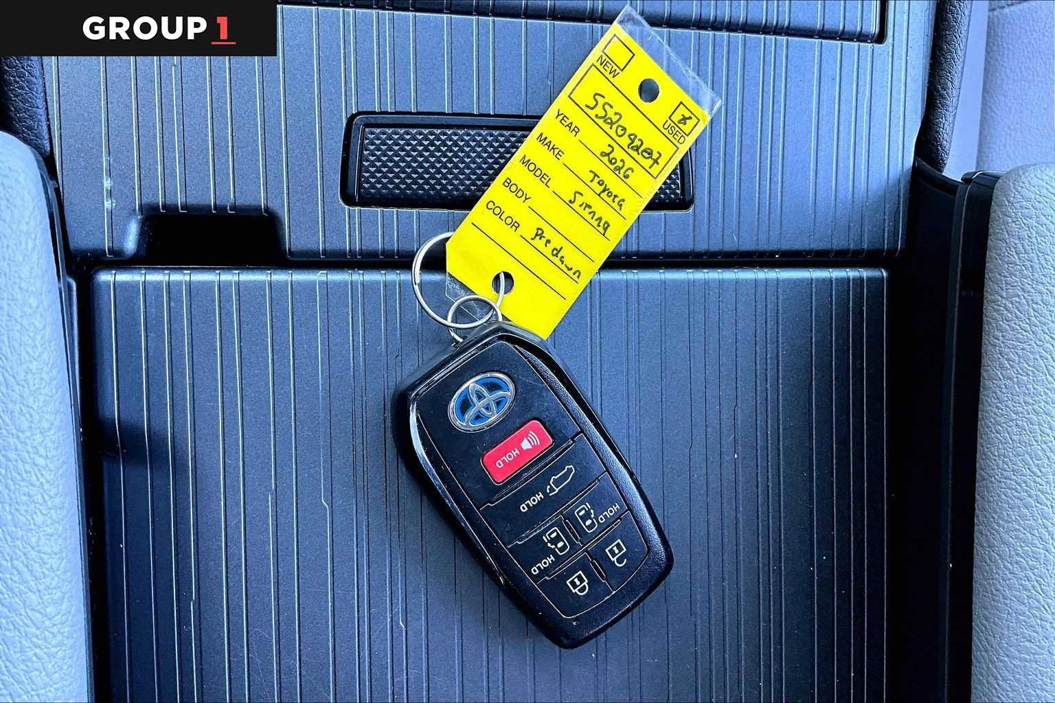 Used 2025 Toyota Sienna XLE AWD/4WD image 15