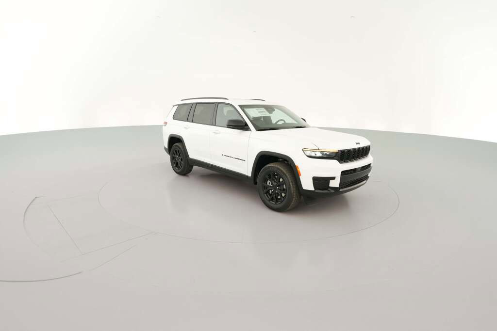 New 2025 Jeep Grand Cherokee L Laredo image 16