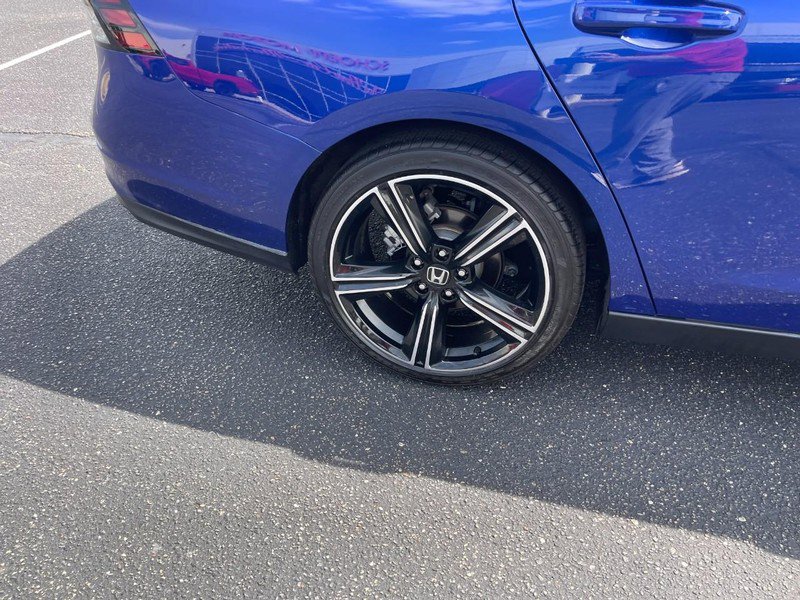 Used 2025 Honda Accord Sport image 9